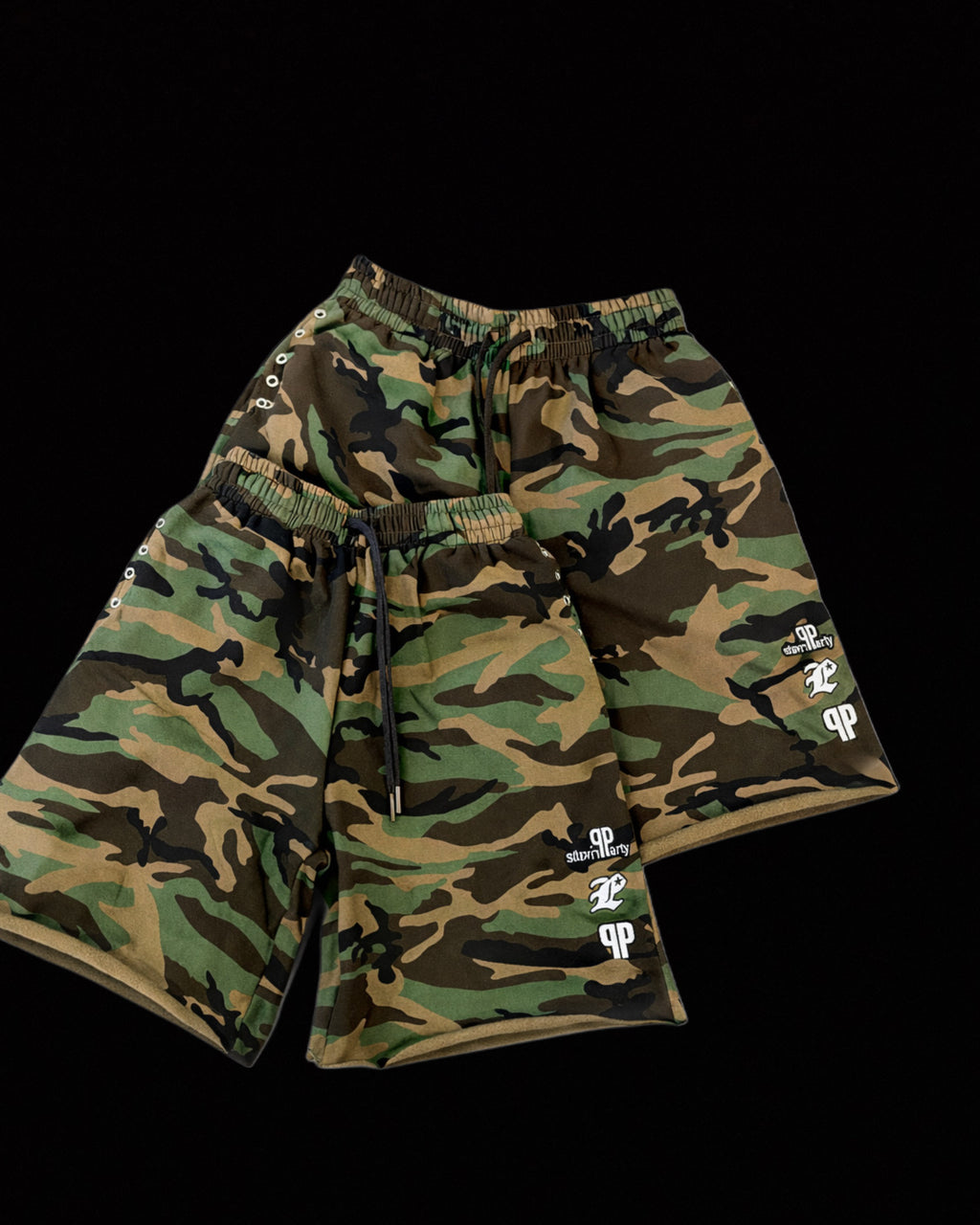 “Soulja Boy” baggy shorts